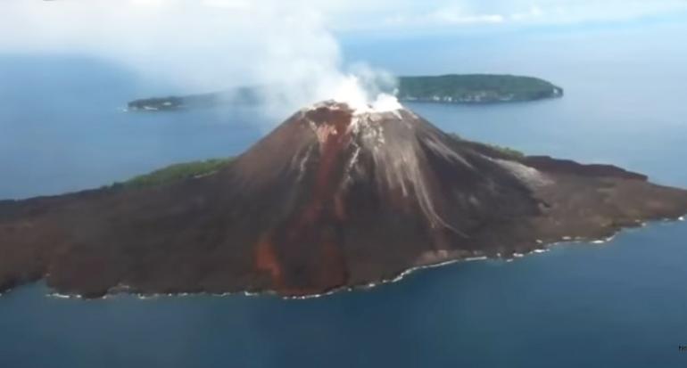  PVMBG: Gunung Anak Krakatau Alami Kegempaan Tremor Menerus