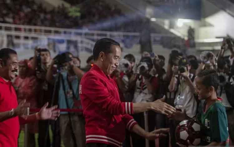  Presiden Jokowi Resmikan Stadion Manahan Solo
