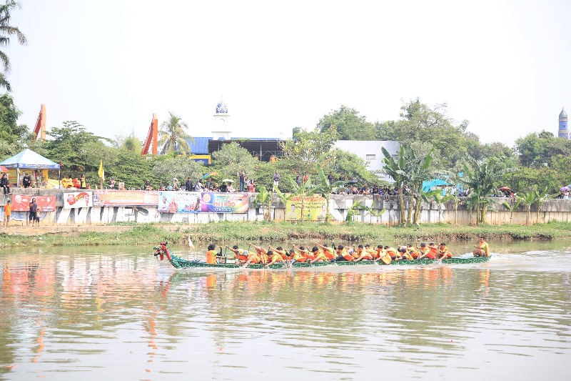 43517jangan-lewatkan-lomba-perahu-naga-festival-peh-cun-kota-tangerang-2024-43517