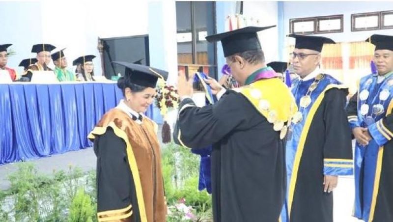 pengukuhan-prof-dr-bernadete-barek-koten-profesor-perempuan-pertama-asal-flor_169