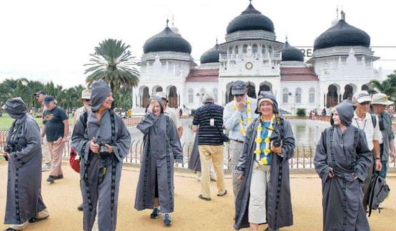  Catat! Tempat Wisata Halal yang Wajib Dikunjungi