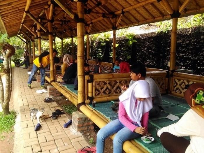  Ke Kampung Jajan Bilabong, Tempat Kumpul Asyik Kuliner Selera Nusantara