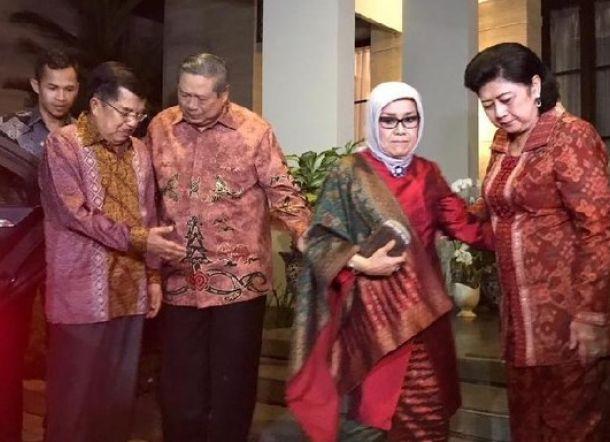  JK  Silaturahim ke Kediaman SBY, JK-SBY: Kami Tidak Bicara Politik