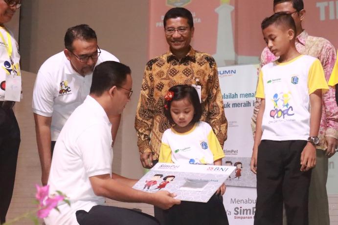  Peringati Hari Anak Nasional, DKI Berikan Bantuan Tabungan