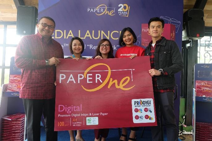  Mencetak Foto Lebih Mudah dengan Kertas PaperOneTM Digital Retail Pack
