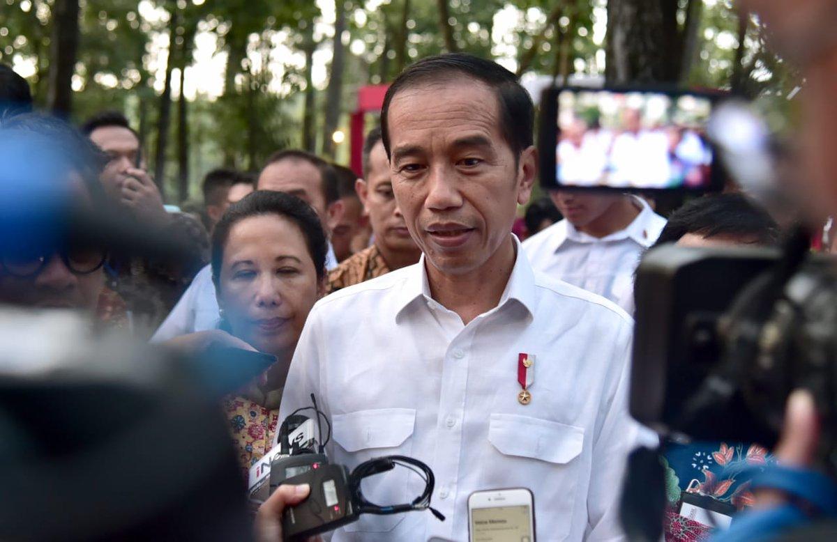  Jokowi Buka Konvensi Nasional Humas 2018