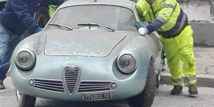  Wouw, Mobil Klasik Ini Laku Terjual Rp9 Miliaran