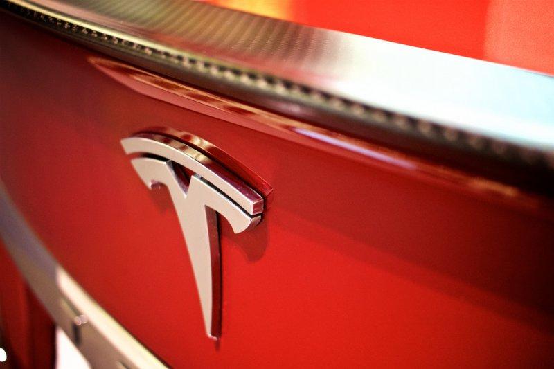  Tesla Berencana Luncurkan Crossover Model Y