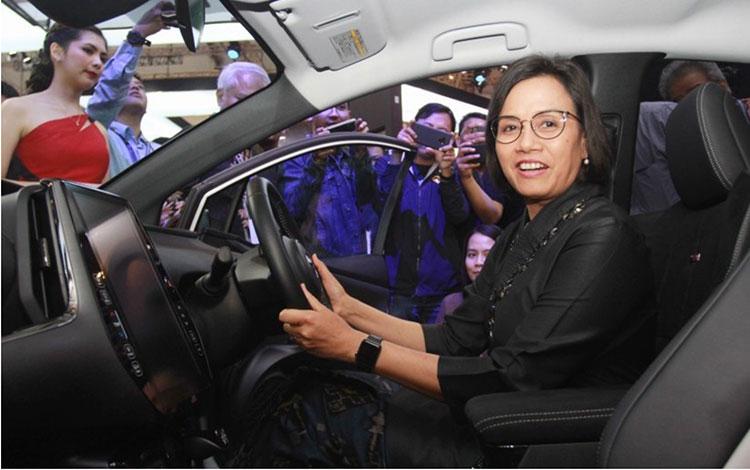  Sri Mulyani Sebut Ingin Pakai Mobil Hybrid Jika Sudah Pensiun
