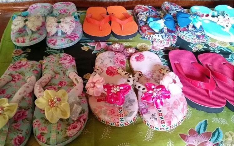  Naik Kelas, Sandal Jepit Jadi Peluang Usaha yang Membantu Ekonomi Rumah Tangga