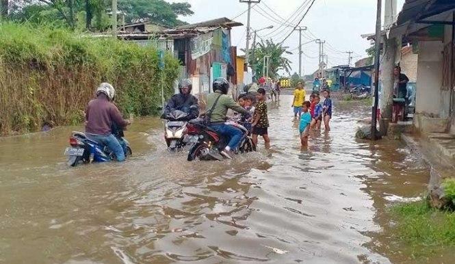  BPBD Bekasi Imbau Warga 13 Pemukiman di Bantaran Kali Bekasi Waspadai Banjir