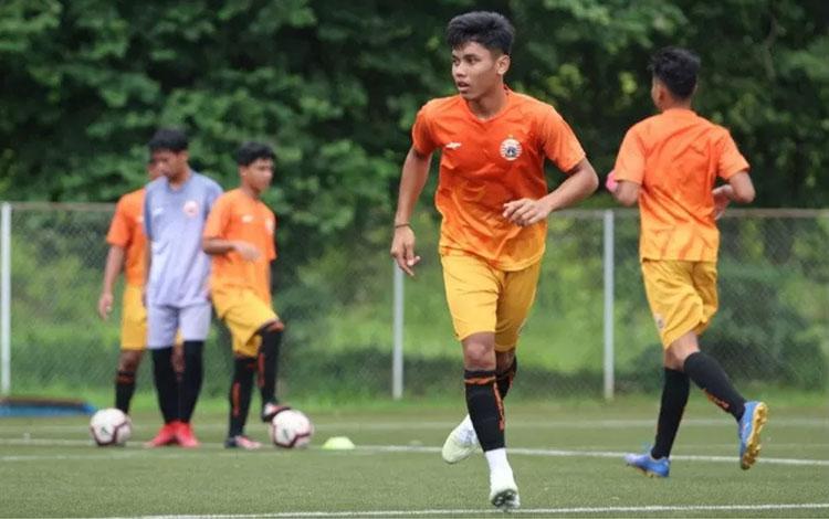  Pemain Muda Persija Doakan Gong Oh-Kyun Sembuh dari COVID-19