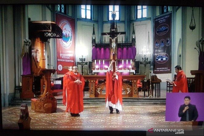  Peringatan Jumat Agung dari Rumah, Pemerintah: Terima Kasih Umat Nasrani.....