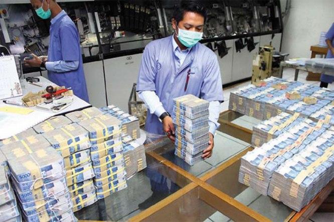 Cetak atau Tidak Cetak Rupiah?