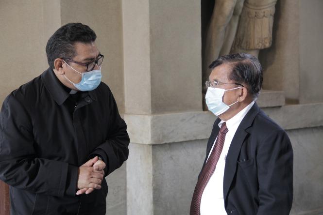  Satu Jam Bersama Pak Jusuf Kalla di Vatikan