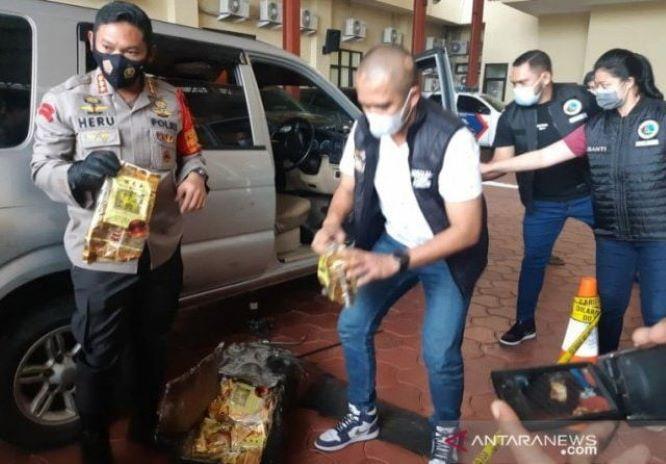  Polisi Bekuk Empat Orang Diduga Kurir Pembawa 10 Kilogram Sabu