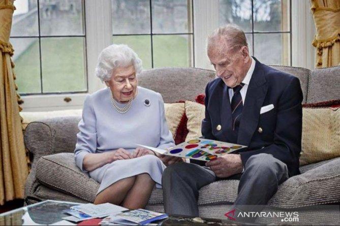  Kabar Duka, Pangeran Philip Suami Ratu Inggris Elizabeth Meninggal pada Usia 99