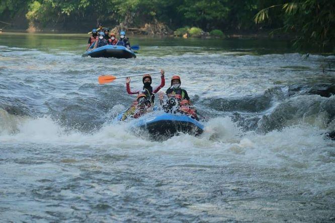  Ke Depok Aja,  Ada Wisata Arung Jeram Ciliwung Loh, Ini Harga Tiketnya
