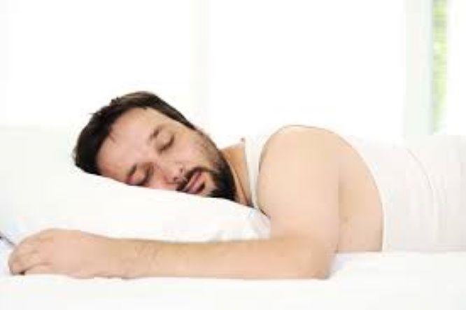  Tidur Tengkurap Baik untuk Terapi Pasien COVID-19 yang Sesak Napas