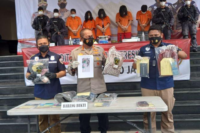  Kerap Beraksi di Mal dan Pasar, Tiga Perempuan Sindikat Copet di Pasar Ditangkap