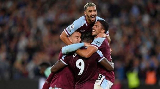  West Ham Hantam 10 Pemain Leicester City 4-1
