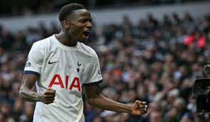  Tottenham Hotspur Perpanjangan Kontrak Pape Matar Sarr hingga 2030