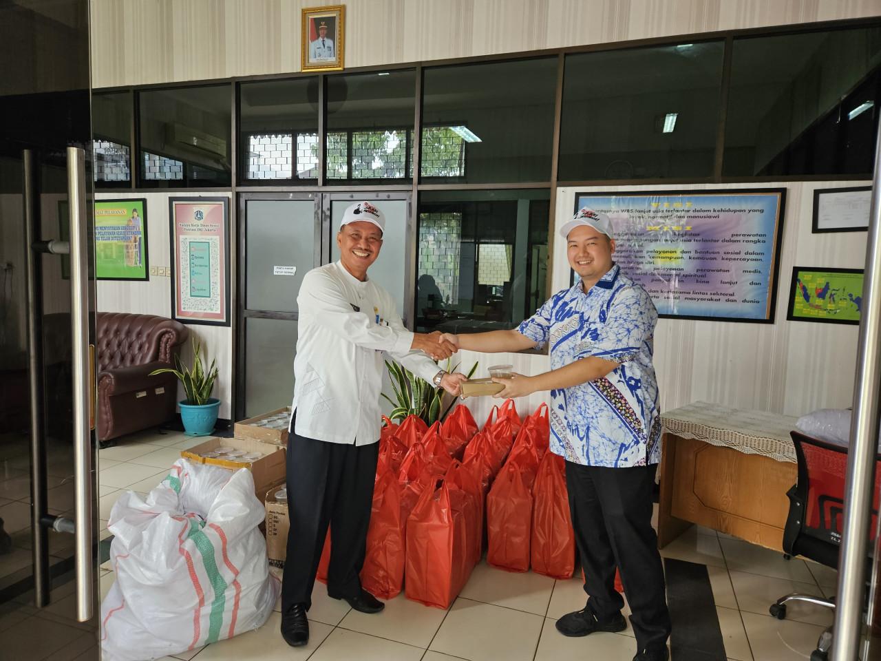  Opa Oma di Panti Sosial Terharu Dikirimi Makan Siang Pj Gubernur DKI Jakarta