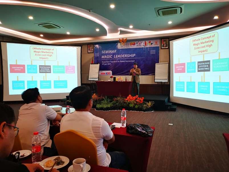  Kolaborasi KBC dan KOMISI, Sukses Gelar Seminar Magic Leadership