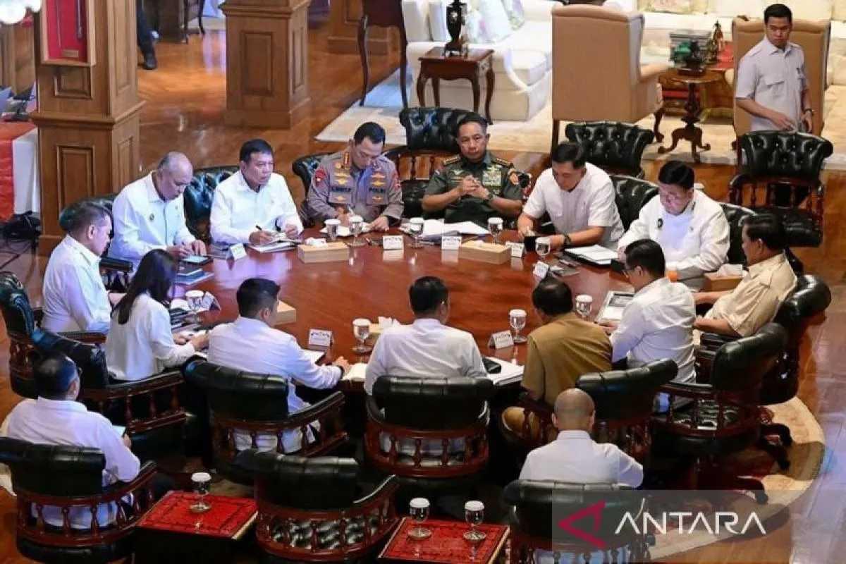  Presiden Prabowo Kumpulkan Menteri Polkam di Hambalang, Bahas Situasi Global yang Kian Memanas