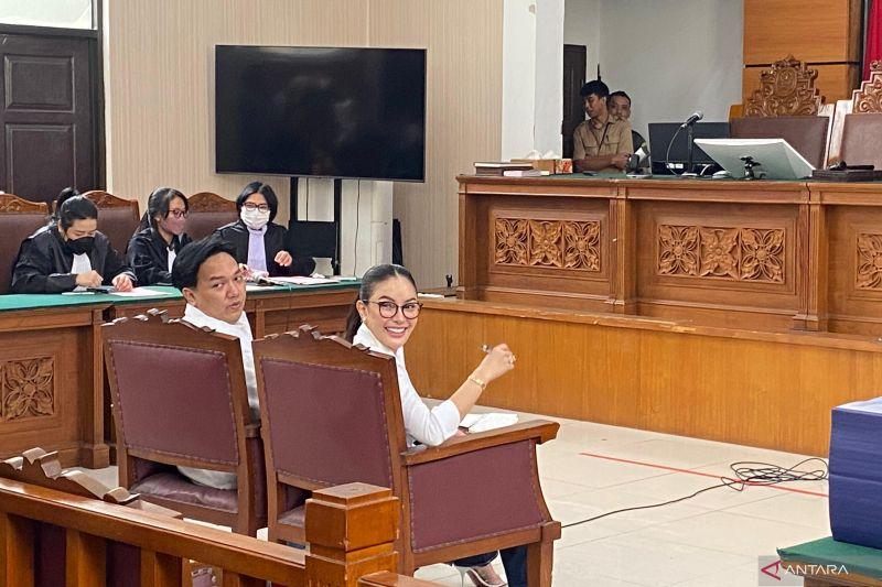  Nikita Mirzani Siap Hadapi Persidangan Kasus Pemerasan Dokter Reza Gladys