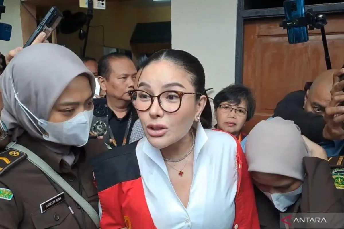  Nikita Mirzani Minta Presiden Prabowo Tegakkan Hukum Secara Adil: ‘Bukan Berdasarkan Kekuasaan‘
