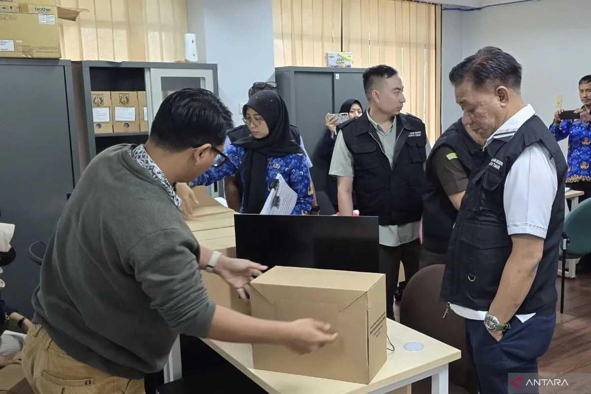  Kejari Geledah Kantor Wali Kota Jaktim, Usut Dugaan Korupsi Proyek Mesin Jahit Rp9 Miliar