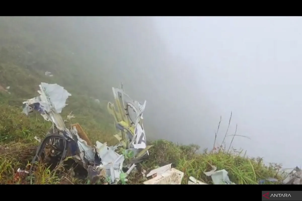  Pesawat ATR 42-500 Ditemukan di Puncak Bukit Bulusaraung Pangkep