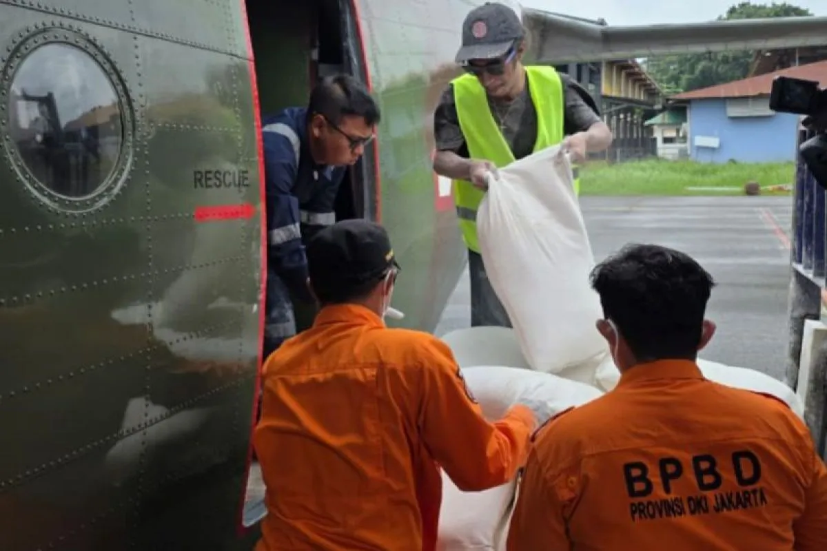  Jakarta Lakukan Operasi Modifikasi Cuaca, 800 Kg Kalsium Oksida Disemai di Langit Bogor