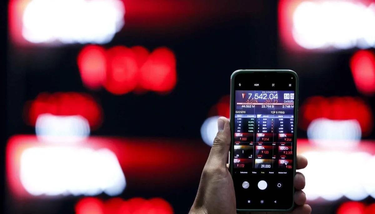  IHSG Dibuka Melemah ke 7.115, Pasar Waspadai Konflik AS–Iran dan Kebijakan The Fed